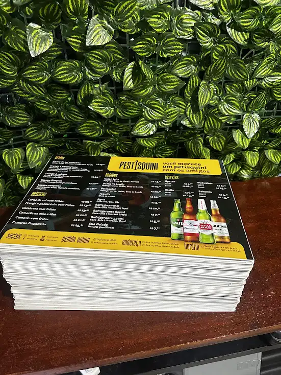 Pilha de cardápios em PVC Pest Sushi